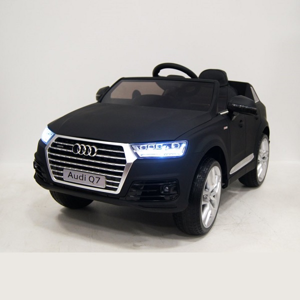 Электромобиль Audi Q7 Quattro (Лицензионная модель) с дистанционным управлением
