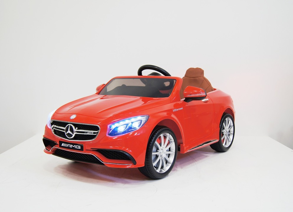 красный - Mercedes-Benz S63 (лицензионная модель) с дистанционным управлением + комплект резины